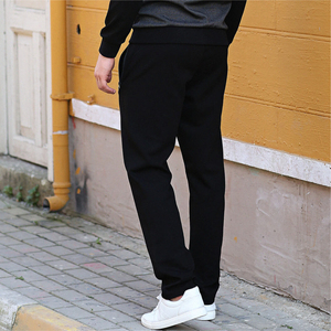 Tenue de sport personnalisée en coton polyester Tenue de jogging d'entraînement Survêtements imprimés pour la course à pied Ensemble de 2 pièces - Product Image 4