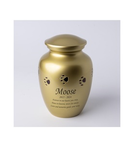 Elegante urna de latón para mascotas con diseño de estampado de pata para recuerdo conmemorativo de cenizas de perros y gatos - Product Image 1