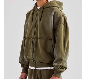 Ensemble de survêtement décontracté unisexe pour l'hiver en gros |   Vêtements de sport avec logo personnalisé |   Sweat-shirt et pantalon de sport élégants |   100% coton respirant - Product Image 3