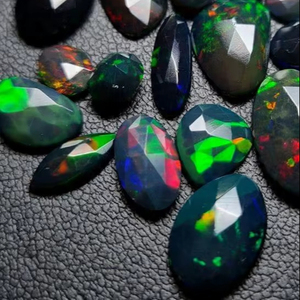 Gemas Naturales de Ópalo Verde de Alta Calidad Certificadas, Corte Ovalado Premium Facetado de 7x5 mm para Joyería - Product Image 1