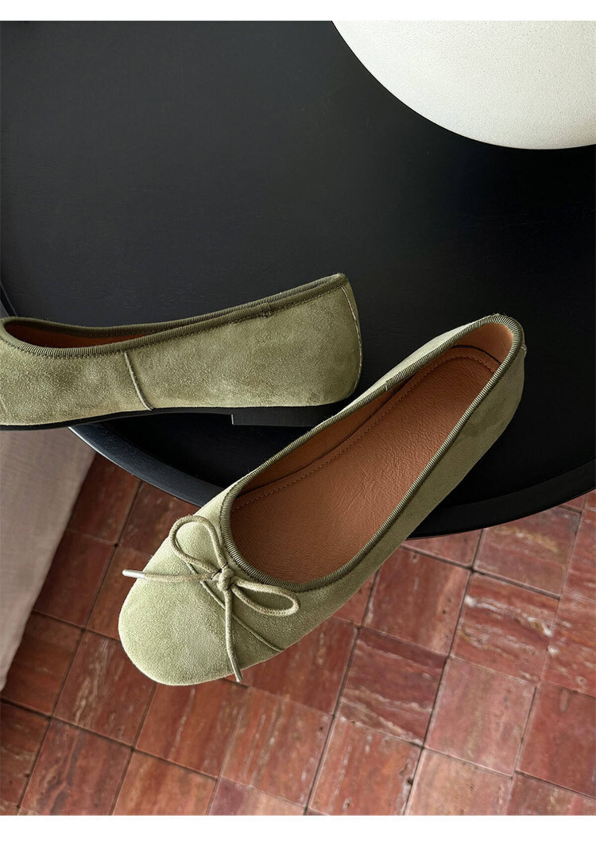 สีเขียวอ่อน