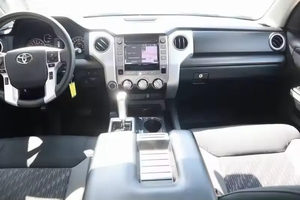 2024 Usado en Oferta con Asientos de Cuero, Volante a la Izquierda, Cámara Trasera, en Buen Estado - Product Image 5