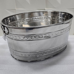 Elegante enfriador de cerveza y vino de acero inoxidable, cubo de hielo portátil con asas para uso en interiores y exteriores - Product Image 1