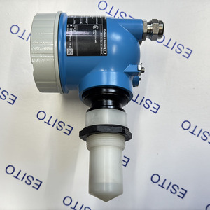 Capteur de niveau radar Endress Hauser E+H Micropilot FMR50 avec précision de 2 mm et protection IP66/IP68 - Product Image 3