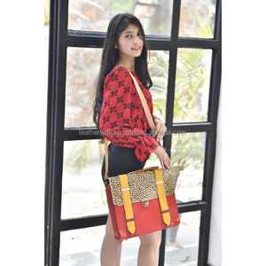 Sac à bandoulière unisexe en cuir véritable grande capacité LW, motif serpent, avec fermoir décoratif - Product Image 3