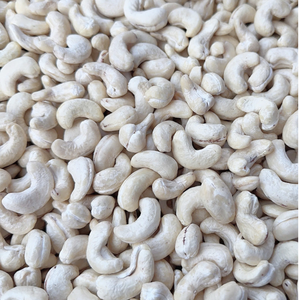 เวียดนาม ผู้จัดจำหน่ายที่เชื่อถือได้ โรงงานซานติโก ราคาเมล็ดมะม่วงหิมพานต์ W320 มะม่วงหิมพานต์เวียดนาม ส่งออกไปยังเอเชีย สหภาพยุโรป และตะวันออกกลาง - Product Image 1