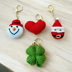 พวงกุญแจถักโครเชต์สำหรับเทศกาลคริสต์มาสทำมือกระเป๋าขนสัตว์น่ารักสำหรับตกแต่งวันหยุดกระเป๋าเครื่องประดับจากเวียดนาม - Product Image 1