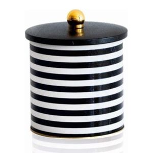 Recipiente redondo de metal de 2.1L con mango de perilla 140x150mm Patrón de línea en blanco y negro para almacenamiento y contenedor de alimentos - Product Image 1