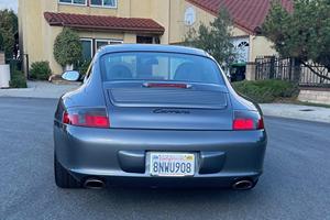 Offre exceptionnelle : Porsche 911 Carrera Coupé d'occasion 2002, propre et prête à être expédiée - Product Image 6