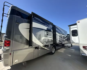 Camping-car moderne de grande taille, modèle 2019, Newmars Canyon Star 3719, classe A, avec chambre de couchage pour le camping et les voyages - Product Image 3