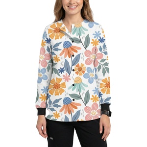 Chaquetas Quirúrgicas Personalizadas al por Mayor con Estampado Floral, Cierre de Broches, Mangas Largas, para Spa, Salón, Esteticistas, Enfermeras - Product Image 3