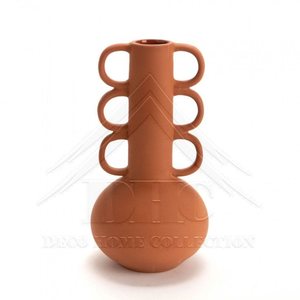 Florero de metal hecho a mano de diseño artesanal con una forma única creativa, una pieza llamativa para una decoración elegante - Product Image 5