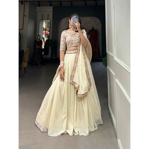 Trendmalls ผู้หญิง A-Line lehenga choli กับ dupatta georgette งานปักเป็นมิตรกับสิ่งแวดล้อมระบายอากาศสีขาว (L268) - Product Image 5