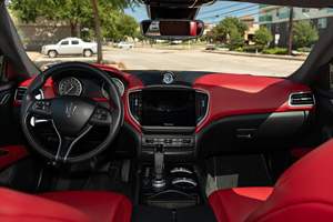 MASERATI GHIBLI MODENA Q4 2023 USADO, Volante a la Izquierda/Derecha - Product Image 3