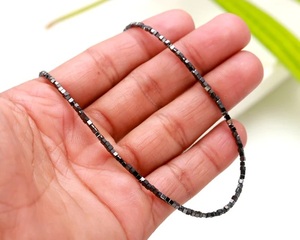 Collar de Cuentas de Diamantes Negros Chapado en Oro sobre Plata de Ley Vintage, Hecho a Mano, 100% Natural, Diamante Cúbico Facetado, Tercera Parte - Product Image 1