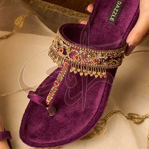 Kolhapuri en velours imprimé fait main, antidérapant, tendance mode, personnalisable, meilleure qualité, marque privée - Product Image 5