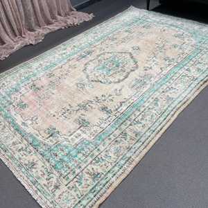 Alfombra Vintage, Alfombra Turca Grande de 5.7x9 pies, Alfombra de Lana con Estampado Animal Azul y Blanco - Product Image 5