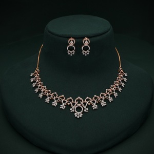 Ensemble collier et boucles d'oreilles en diamant naturel pour femme, or jaune 18 carats, certifié IGI, coupe brillante classique, élégant et luxueux, pour mariage - Product Image 1
