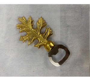 Abrebotellas de metal de lujo con forma de perro de latón AK en oro y plata acabado a precio mayorista para vajilla/utensilios de cocina - Product Image 2