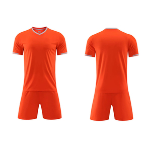 Nouvelle Version 2025 – Maillot de Foot Personnalisé par Sublimation, Manches Courtes, Qualité Supérieure, Séchage Rapide, pour Entraînement et Matchs d'Équipe - Product Image 4