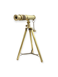 Télescope en laiton monté sur un support en laiton avec un design nautique classique, léger et polyvalent pour la décoration de bureau et de bureau - Product Image 3