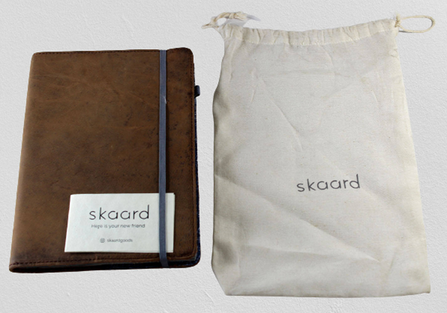 สีน้ำตาล