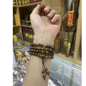 Pulsera de cuentas de Oud de Vietnam de alta calidad hecha de madera de agar Cuentas de oración Madera de agar natural de alta calidad - Product Image 6