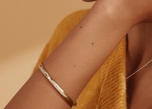 Brazaletes de oro blanco Unisex, brazalete abierto de diamantes de Tierra, joyería personalizada de diseñadores de lujo famosos, venta al por mayor, nuevo diseño - Product Image 4