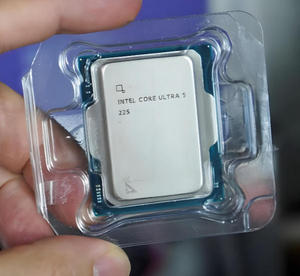 New <strong>Intel</strong> <strong>Core</strong> Ultra <strong>5</strong> Desktop <strong>Processor</strong> 225 10 <strong>Cores</strong> (6 P-<strong>cores</strong> + <strong>4</strong> E-<strong>cores</strong>) up to <strong>4</strong>.9 GHz - Product Image 1