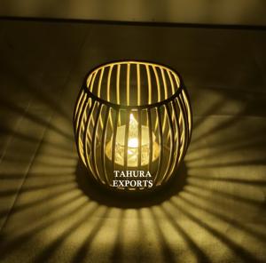 Porte-bougie minimaliste 2026 avec des lignes géométriques nettes, idéal pour la décoration scandinave et un design moderne simple et élégant - Product Image 1