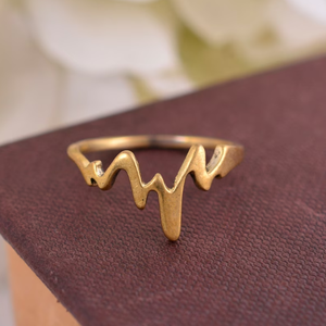 Bague Cœur Bohème Minimaliste en Laiton Bijoux Femme Finition Laiton Vieilli Design Géométrique Zigzag Vente en Gros - Product Image 2