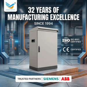 Armoire de stockage d'énergie intégrée extérieure à toit incliné, armoire électrique professionnelle avec protection contre la pluie pour projets d'infrastructure - Product Image 2