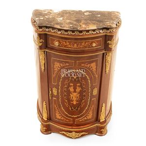 Mueble Zapatero de Lujo Estilo Francés con Tapa de Mármol Marrón, Marquetería Floral Intrincada y Detalles en Latón Dorado para Salón de Palacio - Product Image 2