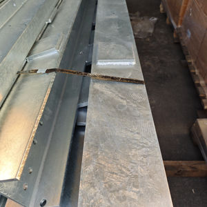 Support de poutre en acier galvanisé en forme de C, support structurel, revêtement en zinc par immersion à chaud, cadre robuste, bâtiments industriels - Product Image 1