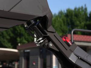 รถตักล้อยางขนาดเล็ก เครื่องยนต์เบนซิน 23 แรงม้า มาตรฐาน EPA  รับน้ำหนักได้ 400 กิโลกรัม  รถตักหน้าขนาดกะทัดรัด สำหรับสวนและฟาร์ม พร้อมเครื่องยนต์ Briggs & Stratton - Product Image 4