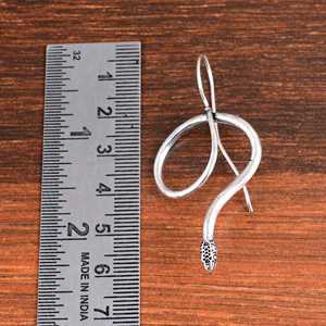 Pendientes Colgantes de Serpiente, Estilo Gótico Bohemio, Joyería de Latón para Mujer, Acabado Antiguo, Minimalista, Chapado en Oro/Plata de 18K - Product Image 5