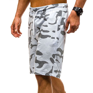 2025 nuevos pantalones cortos casuales de moda para hombres con logotipo estampado por sublimación personalizado ropa de calle transpirable patrón sólido ecológico - Product Image 2