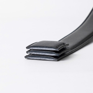 Cinturón de Cuero Genuino para Hombre TST3104 con Cierre Automático, Textura de Carbono, Diseño Resistente a los Arañazos - Product Image 6
