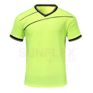 เสื้อฟุตบอลแขนสั้น ระบายอากาศได้ดี ผลิตจากโพลีเอสเตอร์ 100% สำหรับทีมฟุตบอล สีสันตามสั่ง สั่งซื้อจำนวนมากสำหรับนักฟุตบอล - Product Image 1