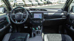 Usado para Hilux 4WD Doble Cabina V6 Turbo Diésel Manual con Volante a la Izquierda, Asientos de Tela R17, Cámara Trasera, Aleación de Aluminio - Product Image 4