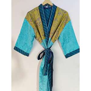Robe Kimono Sari en soie recyclée de luxe pour femmes Peignoir ouvert de style indien Vêtements de nuit Robe de nuit Kimono d'été thermique pour elle - Product Image 3