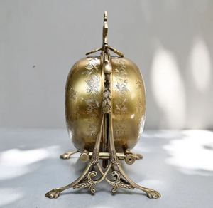 Fabriqué entièrement en laiton pur, ce bol à collation avec couvercle est facile à entretenir - Product Image 3