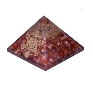 Pyramide d'orgonite en cristal de cornaline, Protection EMF, générateur d'énergie Metatrons 7 Chakra pyramide d'orgonite à vendre - Product Image 2