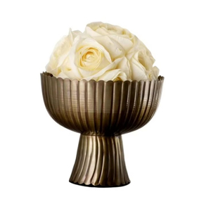 Cuenco para servir de latón versátil y decorativo con un cuenco de flores de tamaño mediano con acabado en oro antiguo brillante - Product Image 1
