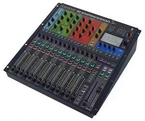 Mixeur numérique Soundcraft Si Expression 1 de qualité avec 66 canaux d'entrée disponibles - Product Image 1