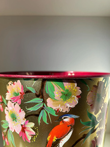 ถังขยะโลหะที่มีการพิมพ์ดิจิตอลที่สวยงามด้วยเท้าทองเหลือง - Product Image 2