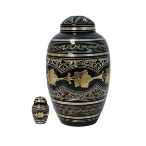 Venta caliente 2024 Urna de latón con forma redonda Diseño floral Patrón Bass Metal Cremación Urnas para la venta por los exportadores - Product Image 1