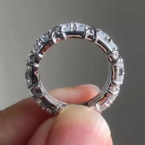 Bague de mariage en or blanc 14K/18K faite à la main magnifique forme de coupe ronde laboratoire cultivé pleine éternité X bague de mariée bague de fiançailles pour elle - Product Image 5