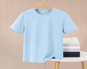เสื้อยืดผู้ชายผ้าสแปนเด็กซ์/คอตตอน ทรงเข้ารูป แห้งเร็ว เป็นมิตรกับสิ่งแวดล้อม น้ำหนัก 180 กรัม คอกลม แขนสั้น สีพื้น ปักลาย - Product Image 3