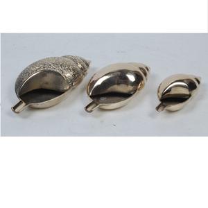 Traditional Style Restaurant Tea Coffee Breakfast Server Dishes Hammered Design Serving Tray With Designer Handle - Product Image 3